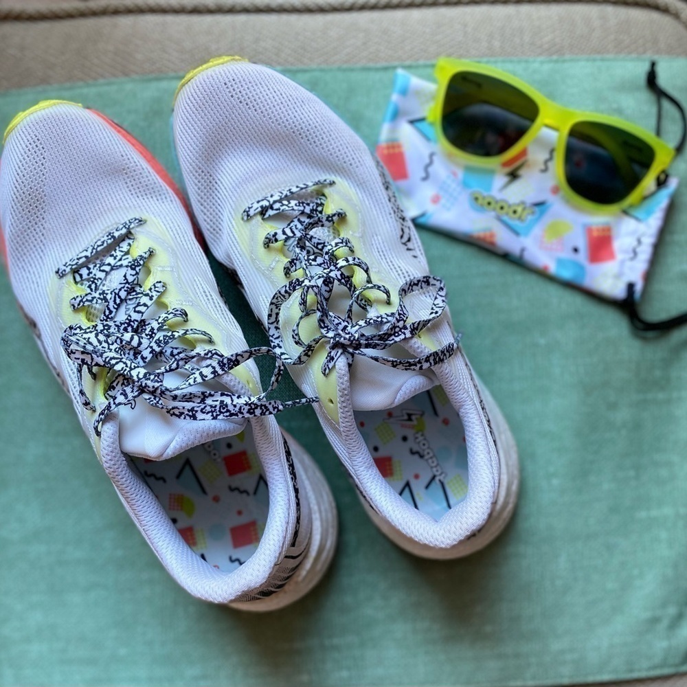 Reebok Goodr Floatride Energy3 Women’s running shoe w/bonus glasses SZ 9